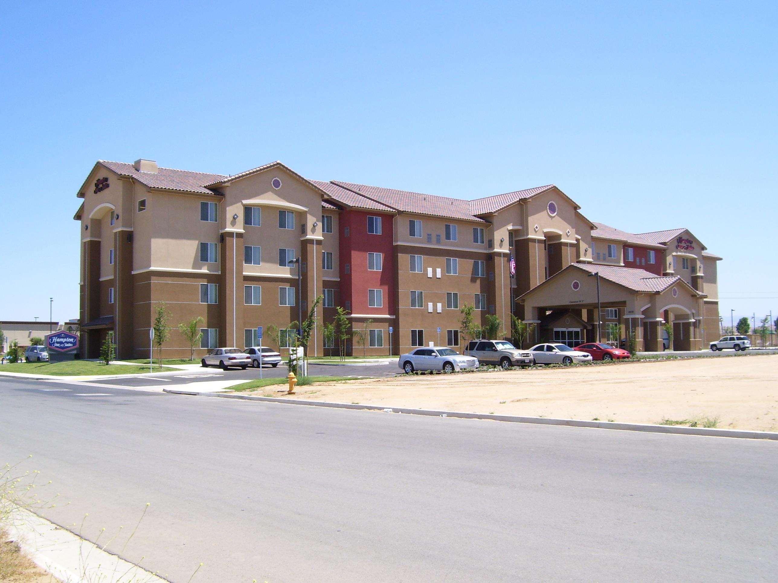 Hotel Hampton And North-airport 3*