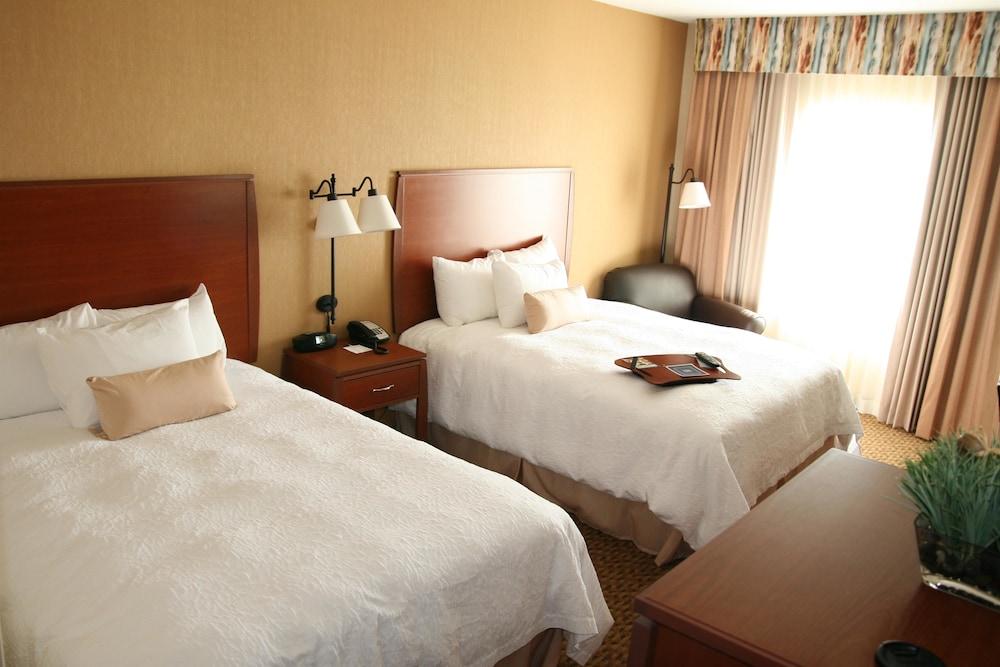 Hampton And North-airport 3* Bakersfield
